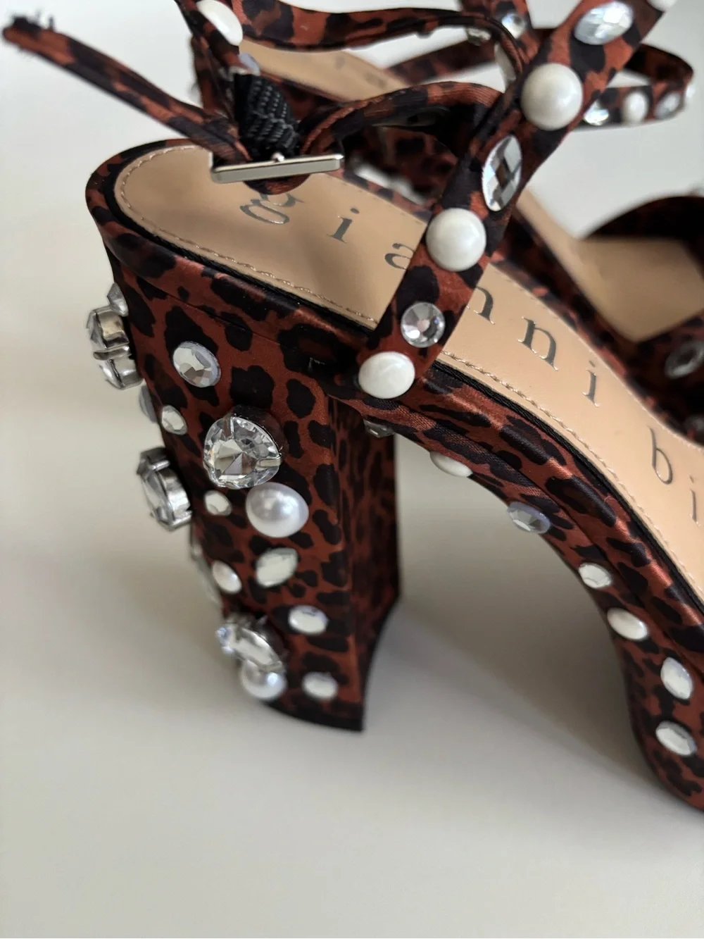 Gianni Bini Platform Calvan Leopard Rhinestone Jewel Faux Pearl New Shoes Heels